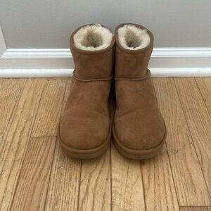 UGG Boots, Wonen’s size 9